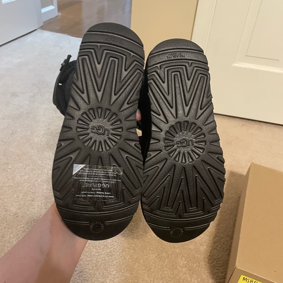 Ugg Shaina boots - Picture 5 of 6